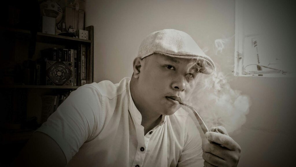 gieo quẻ tìm bộ tẩu hút thuốc